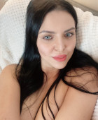 Professionele escortdame beschikbaar voor ondeugende ontmoetingen zonder taboes 