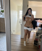 I am available for sex 🍑🫦