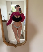 Available immediately to fuck and suck your cock darling 💋👄🍑