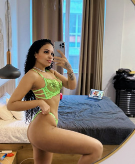 Rianna - escort review from Greece