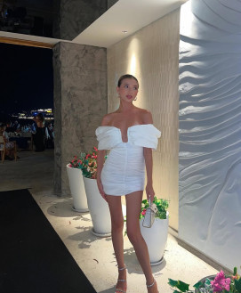 Galy - escort review from China