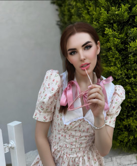 Mia_Young