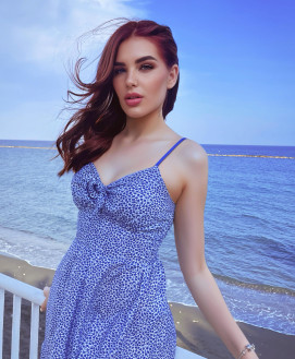 Mia_Young