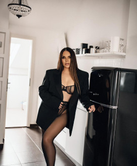 NICOLE LUX