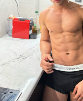 Davi - escort review from Greece